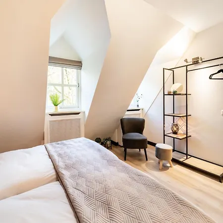 Beautiful In With Private Heated Pool