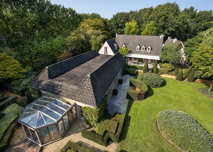 Beautiful In With Private Heated Pool *