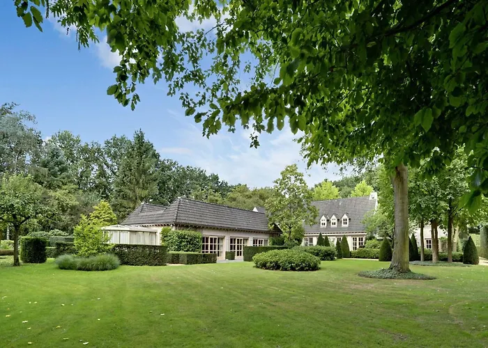 Beautiful In With Private Heated Pool *