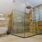 Beautiful In With Private Heated Pool