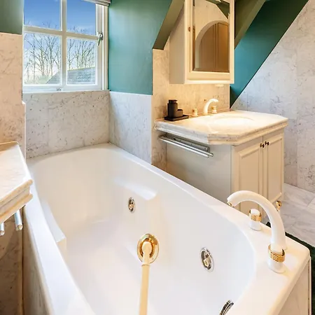 Villa Beautiful In With Private Heated Pool