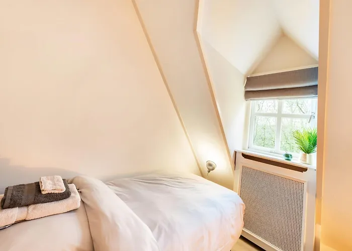 Beautiful In With Private Heated Pool *